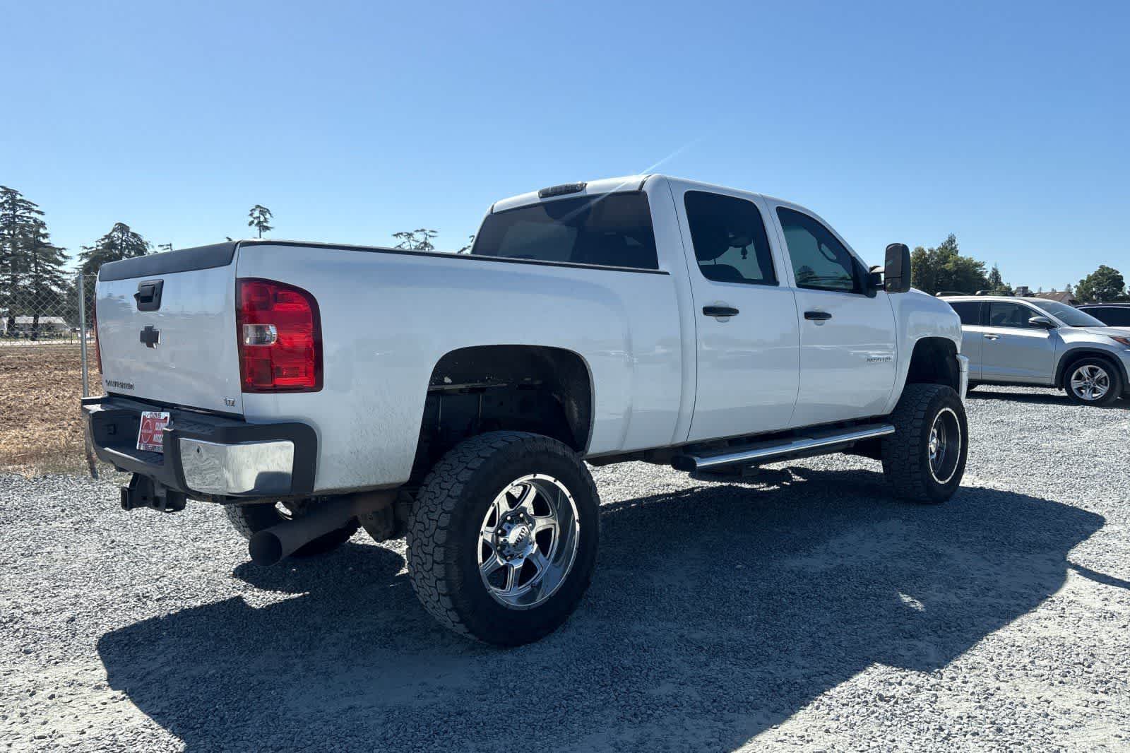 Thumbnail: 2014 Chevrolet Silverado 2500 - 3