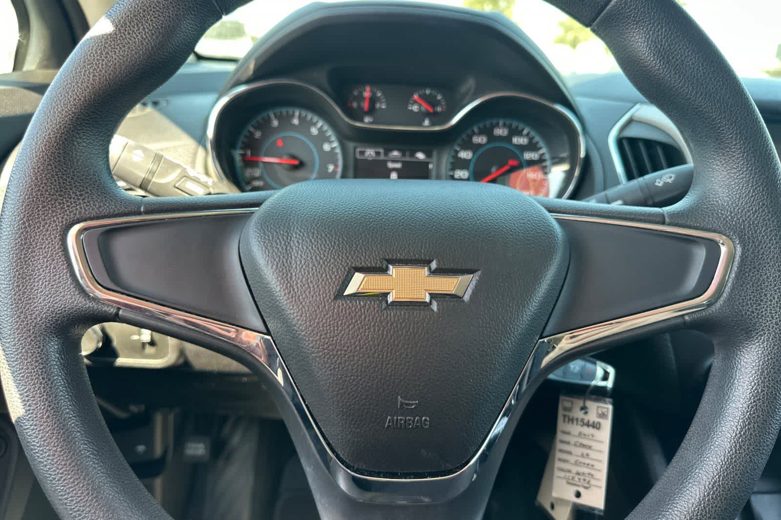 Thumbnail: 2017 Chevrolet Cruze - 24