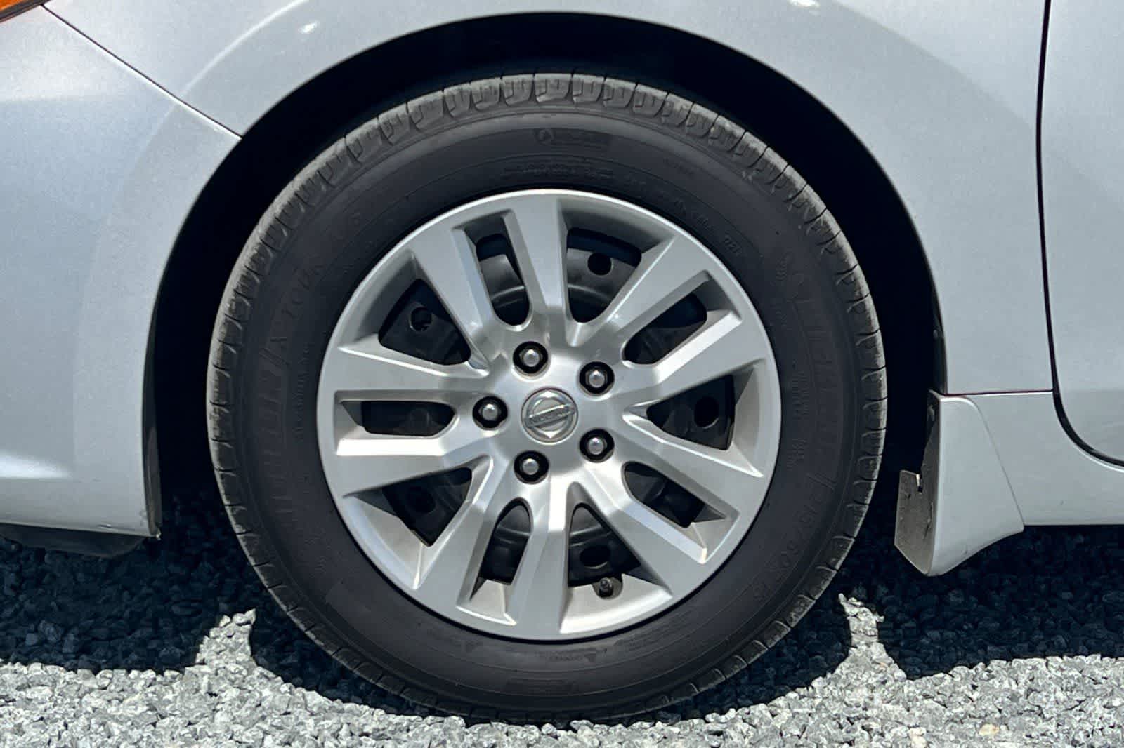 Thumbnail: 2018 Nissan Altima - 12