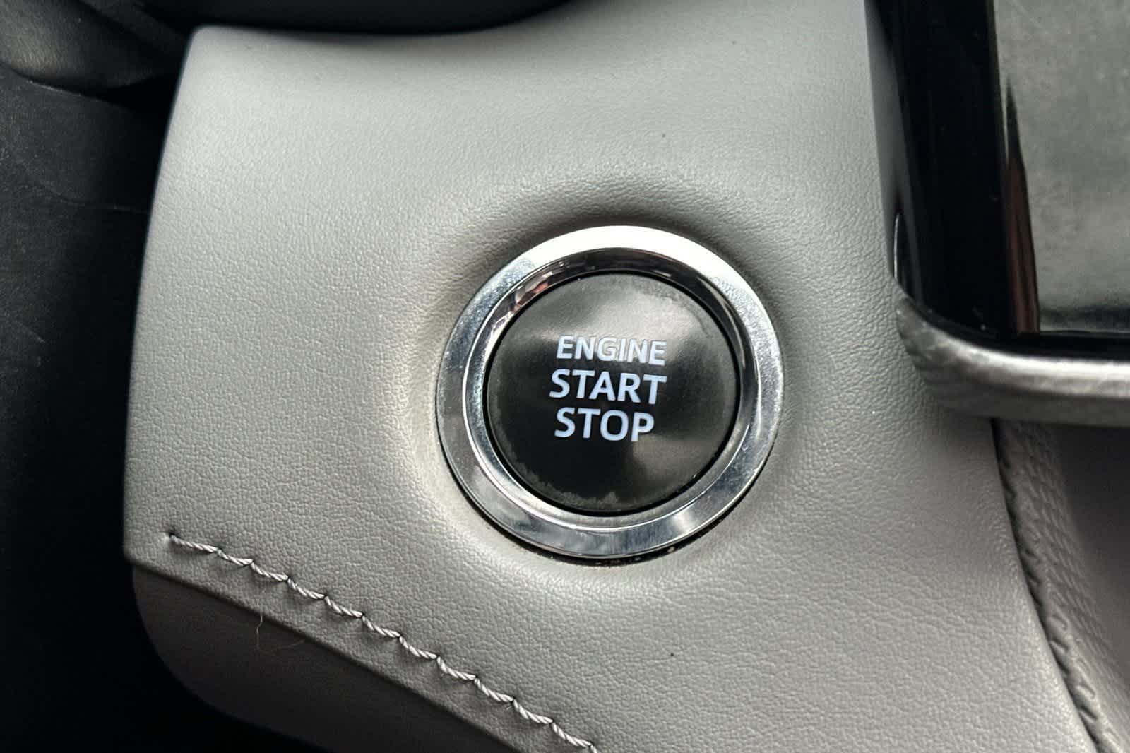 Thumbnail: 2022 Toyota Highlander - 30