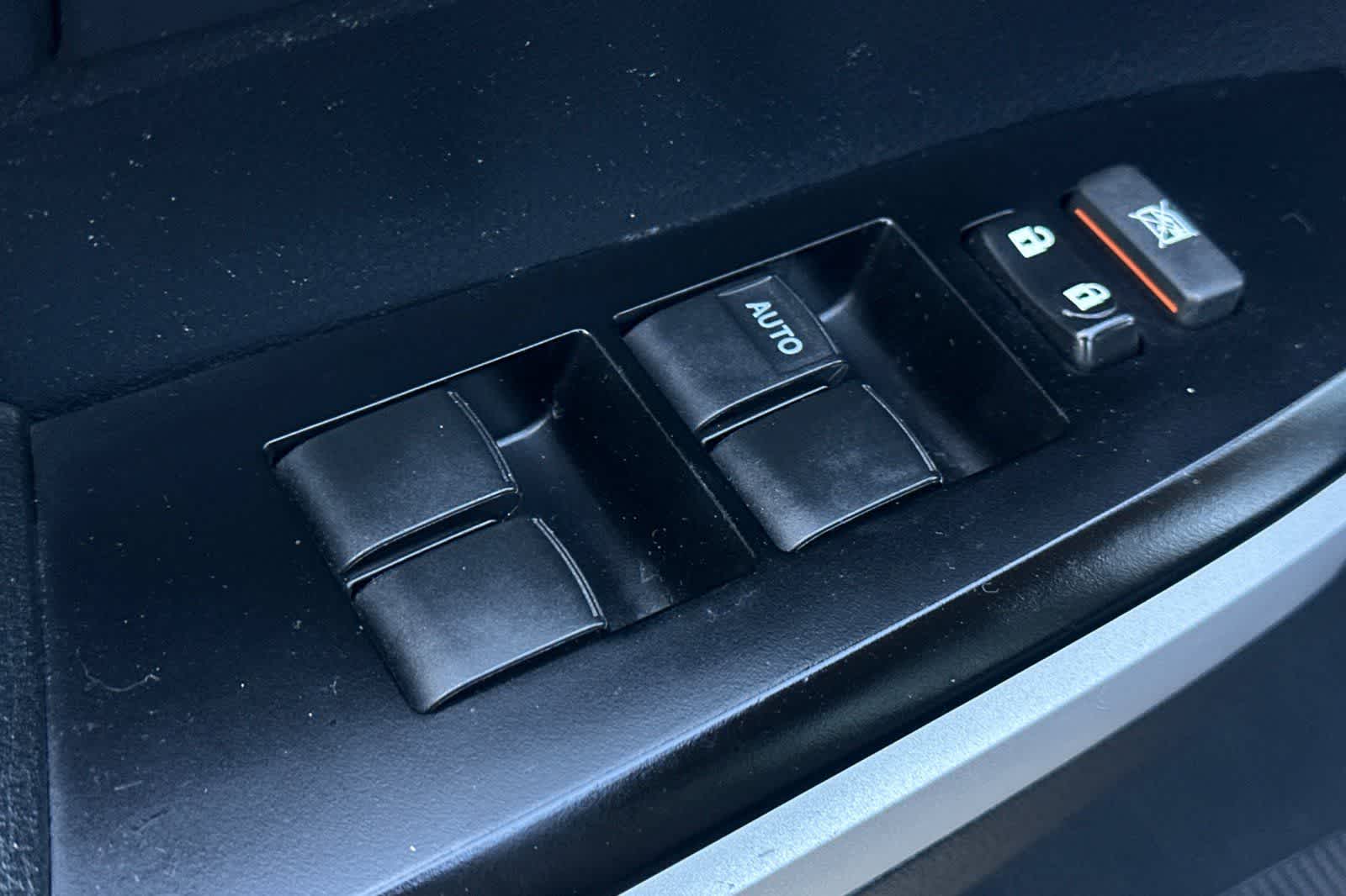 Thumbnail: 2014 Toyota Tundra - 14