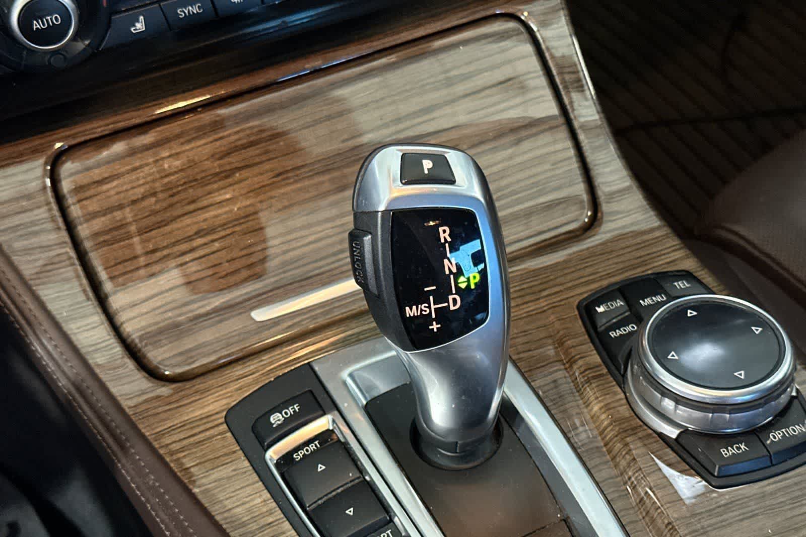 Thumbnail: 2014 BMW 5 Series - 23