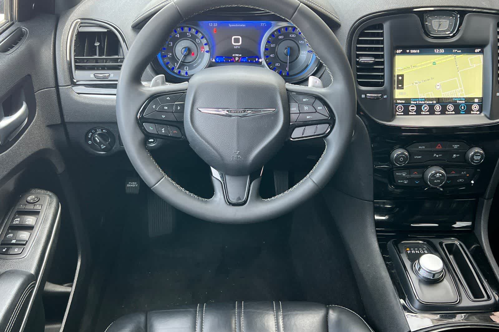 Thumbnail: 2023 Chrysler 300 - 16