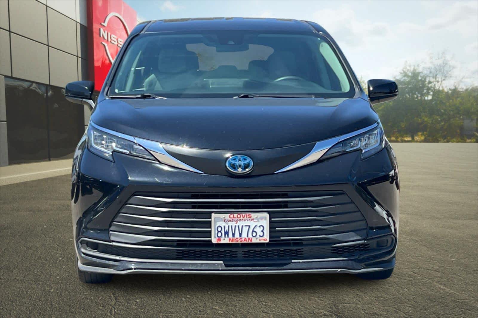 Thumbnail: 2021 Toyota Sienna - 11