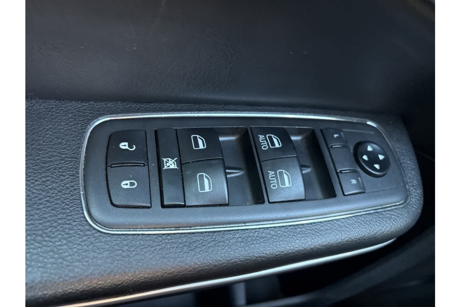 Thumbnail: 2021 Chrysler 300 - 13