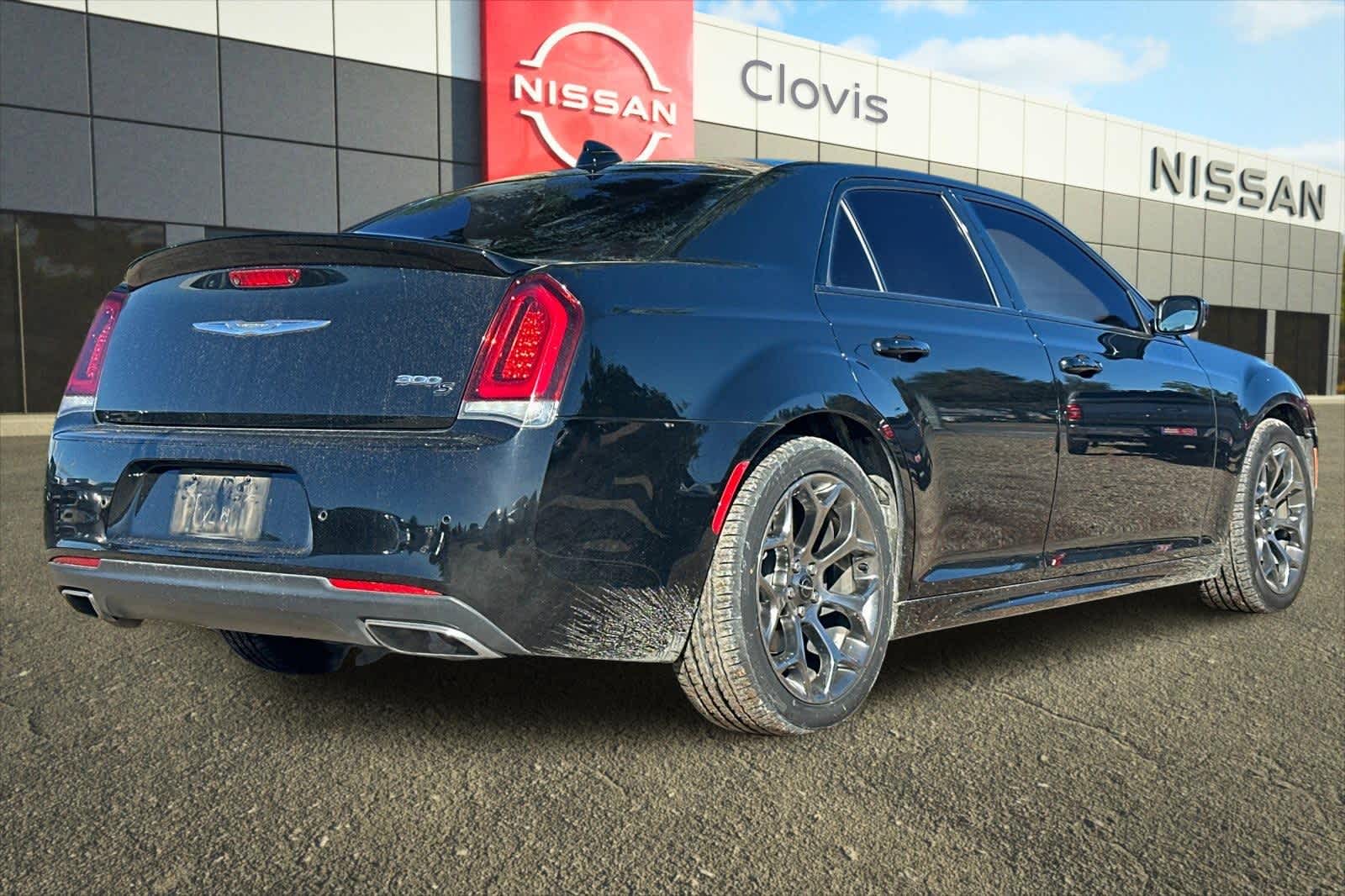 Thumbnail: 2018 Chrysler 300 - 3