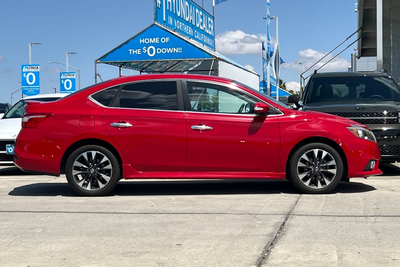 Thumbnail: 2016 Nissan Sentra - 9