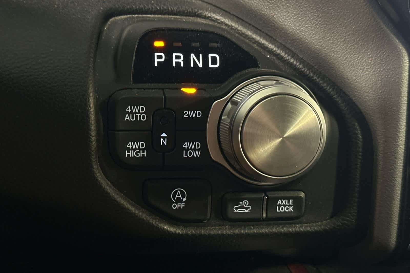 Thumbnail: 2025 RAM 1500 - 25