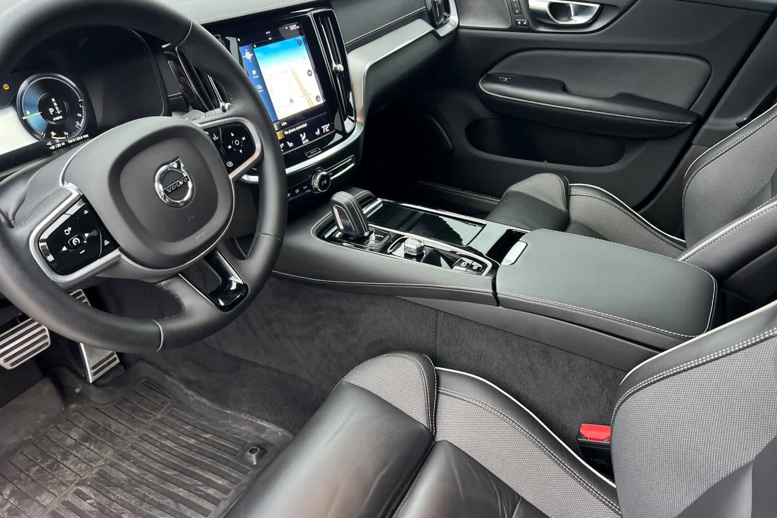 Thumbnail: 2022 Volvo S60 - 12