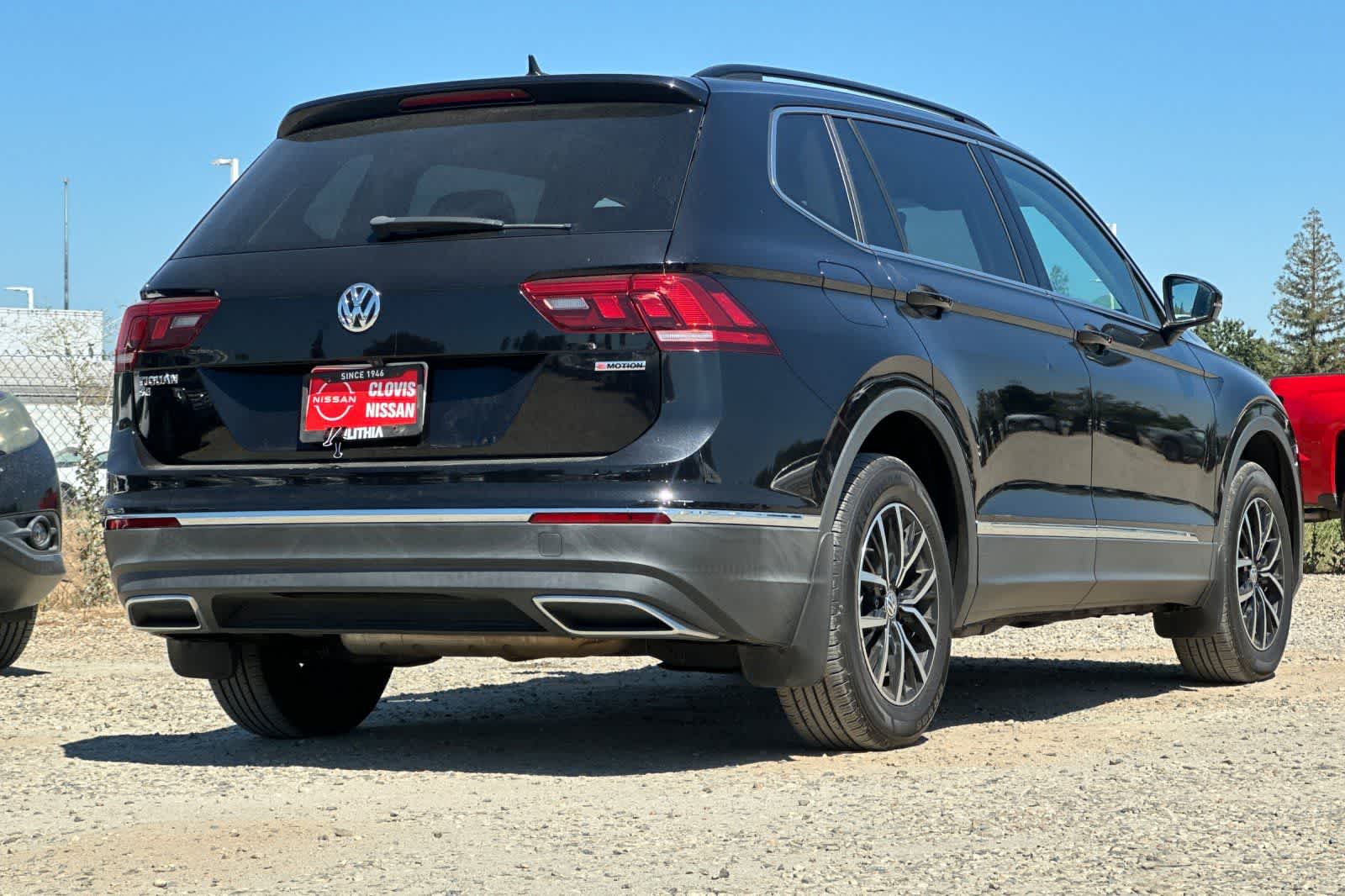 Thumbnail: 2021 Volkswagen Tiguan - 3