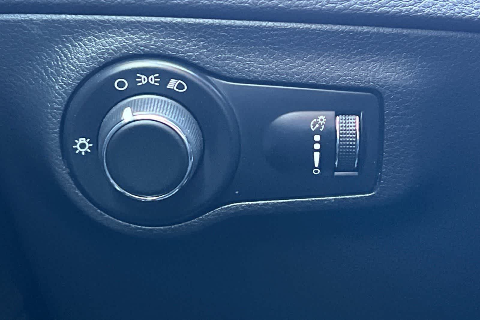 Thumbnail: 2021 Jeep Compass - 32