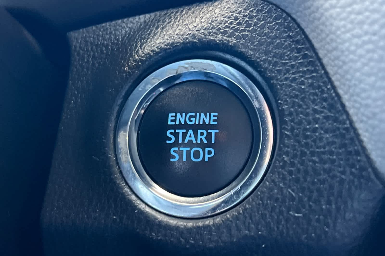 Thumbnail: 2021 Toyota RAV4 - 25