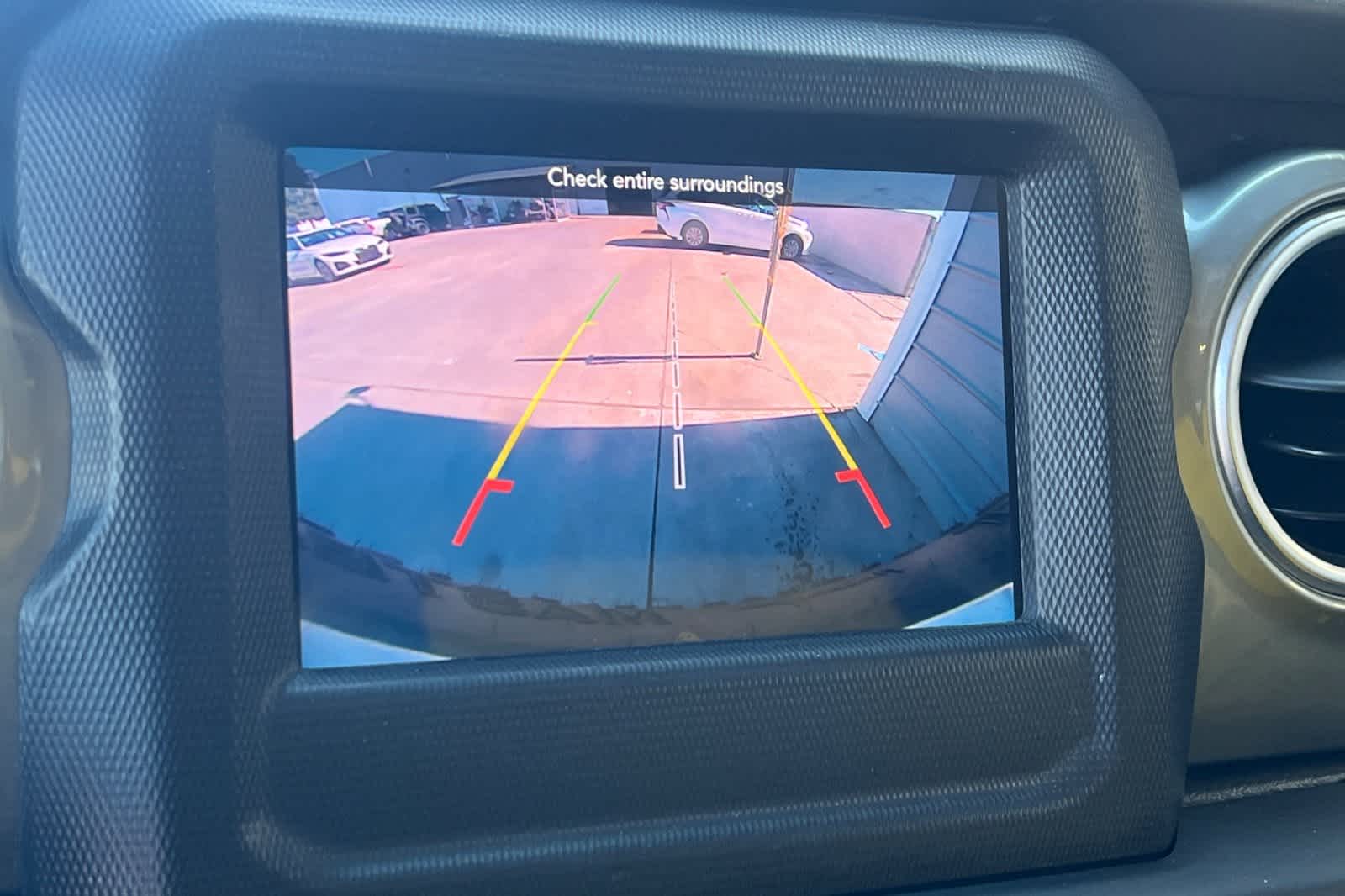 Thumbnail: 2019 Jeep Wrangler - 20