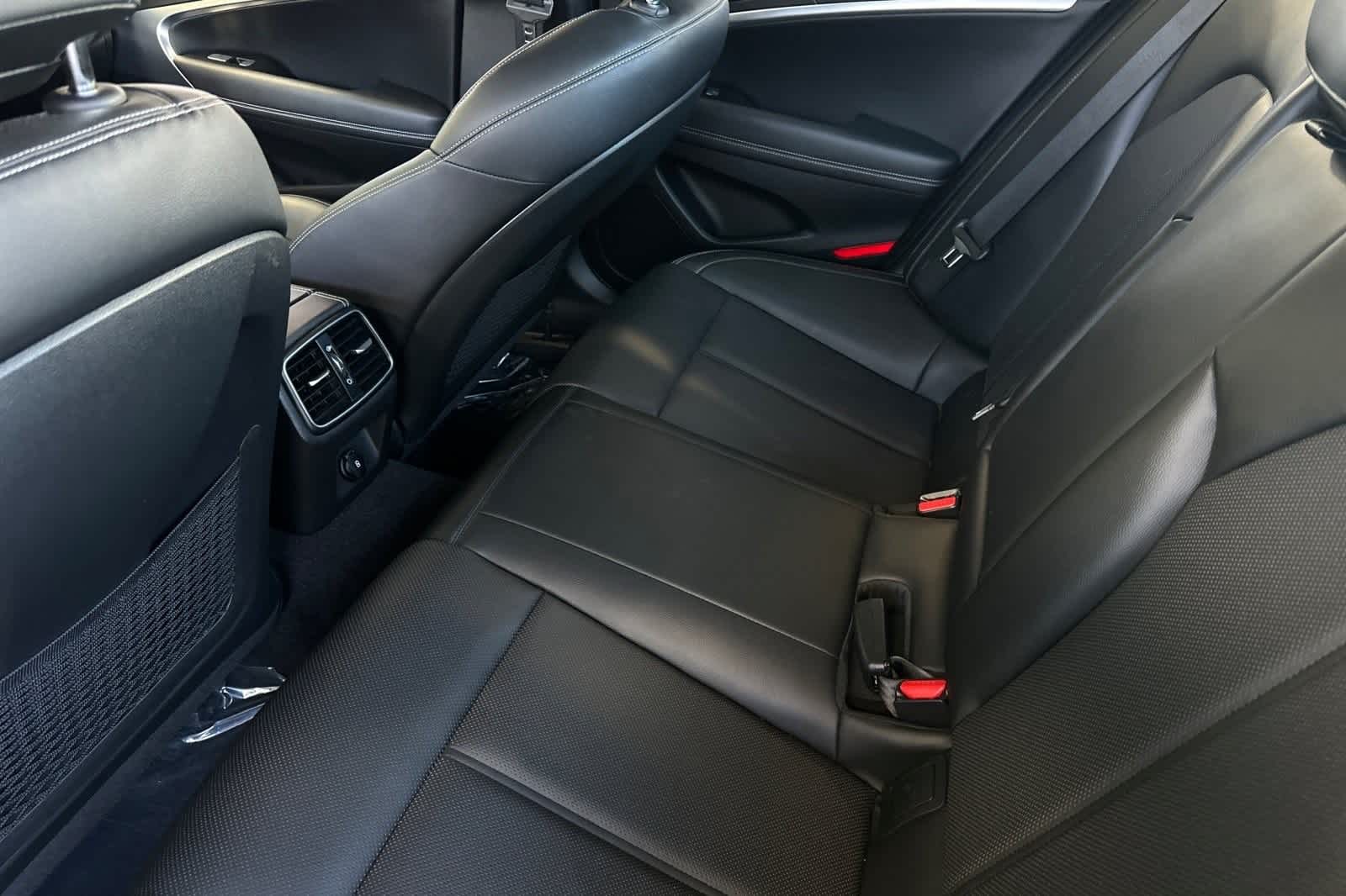 Thumbnail: 2021 Genesis G70 - 3