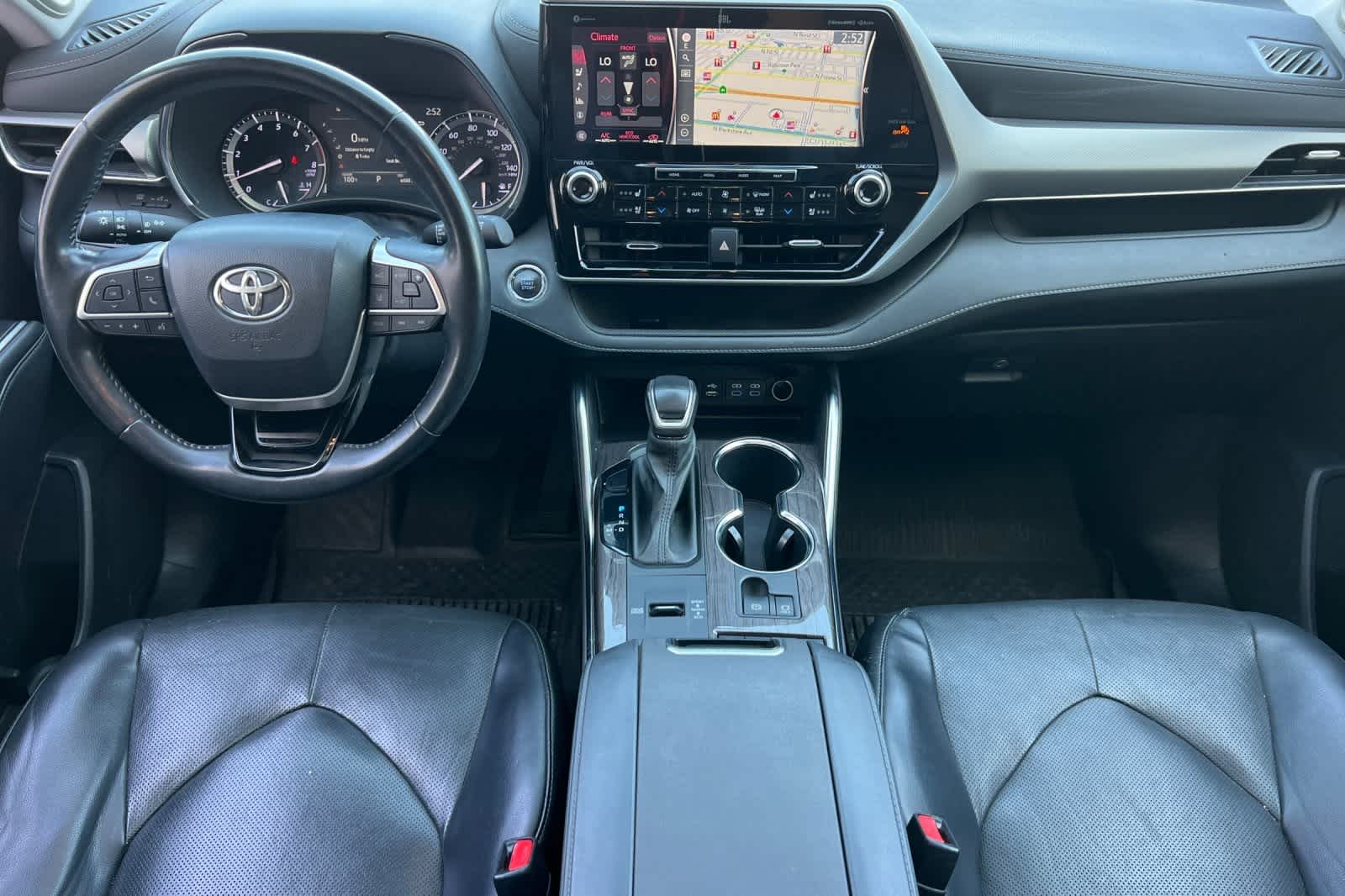 Thumbnail: 2022 Toyota Highlander - 4