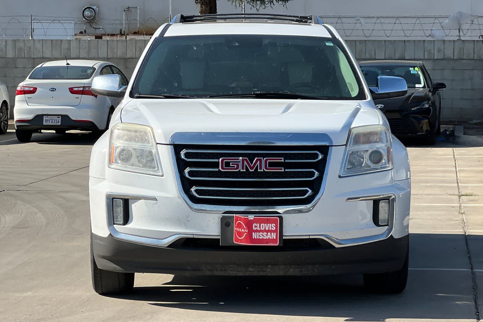 Thumbnail: 2017 GMC Terrain - 11