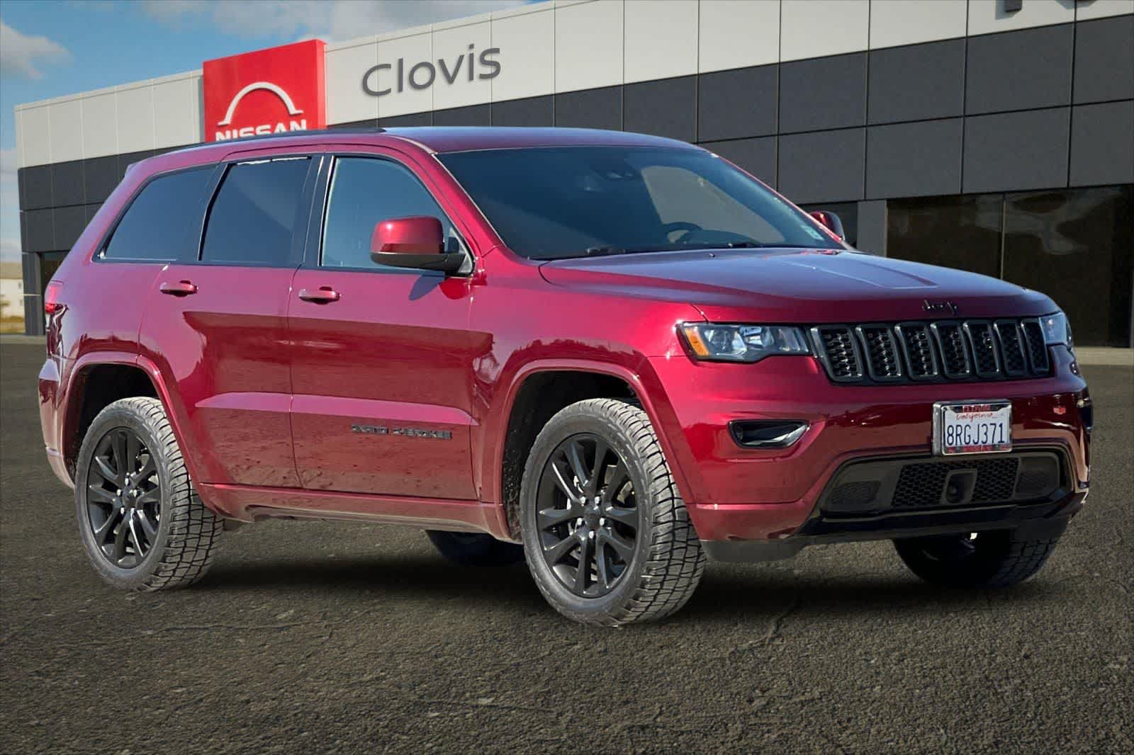 Thumbnail: 2020 Jeep Grand Cherokee - 10