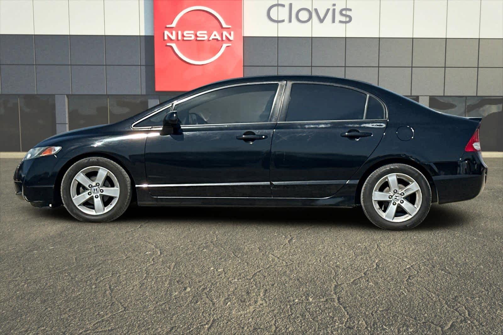 Thumbnail: 2011 Honda Civic - 6