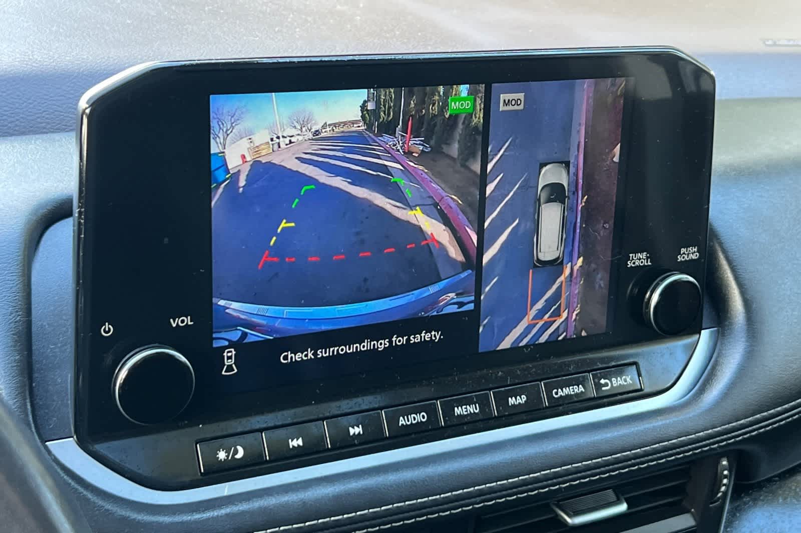 Thumbnail: 2023 Nissan Rogue - 25