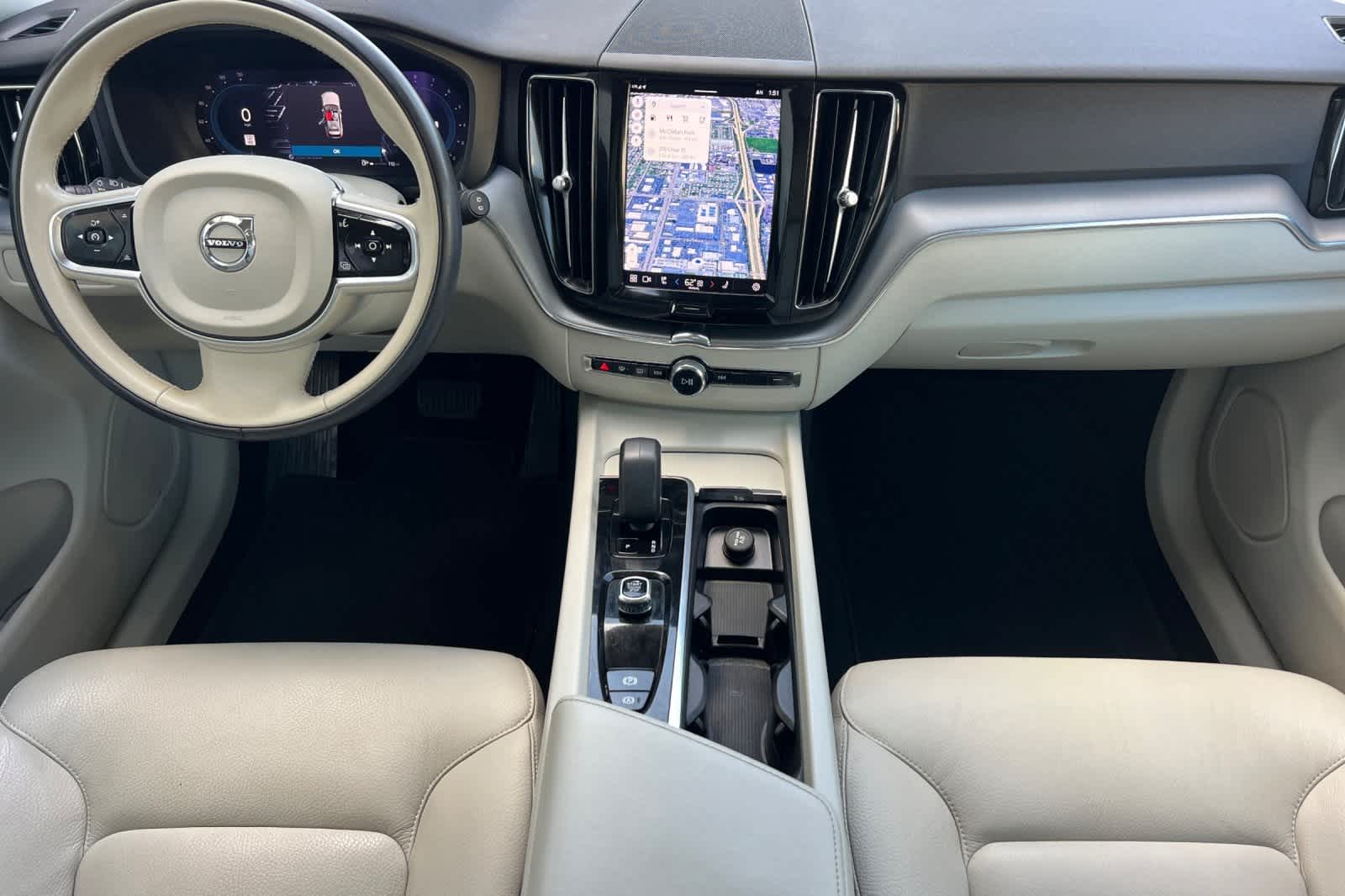 Thumbnail: 2023 Volvo XC60 - 4