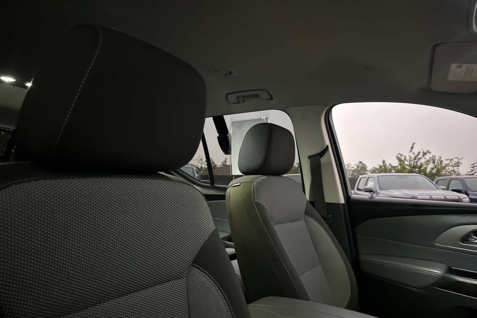 Thumbnail: 2019 Chevrolet Traverse - 21