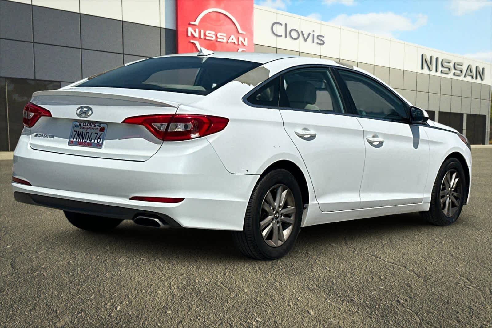Thumbnail: 2015 Hyundai Sonata - 3