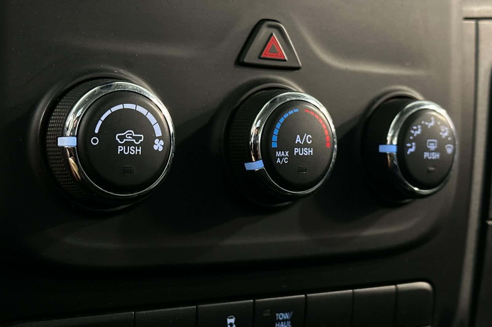 Thumbnail: 2019 RAM 1500 Classic - 23