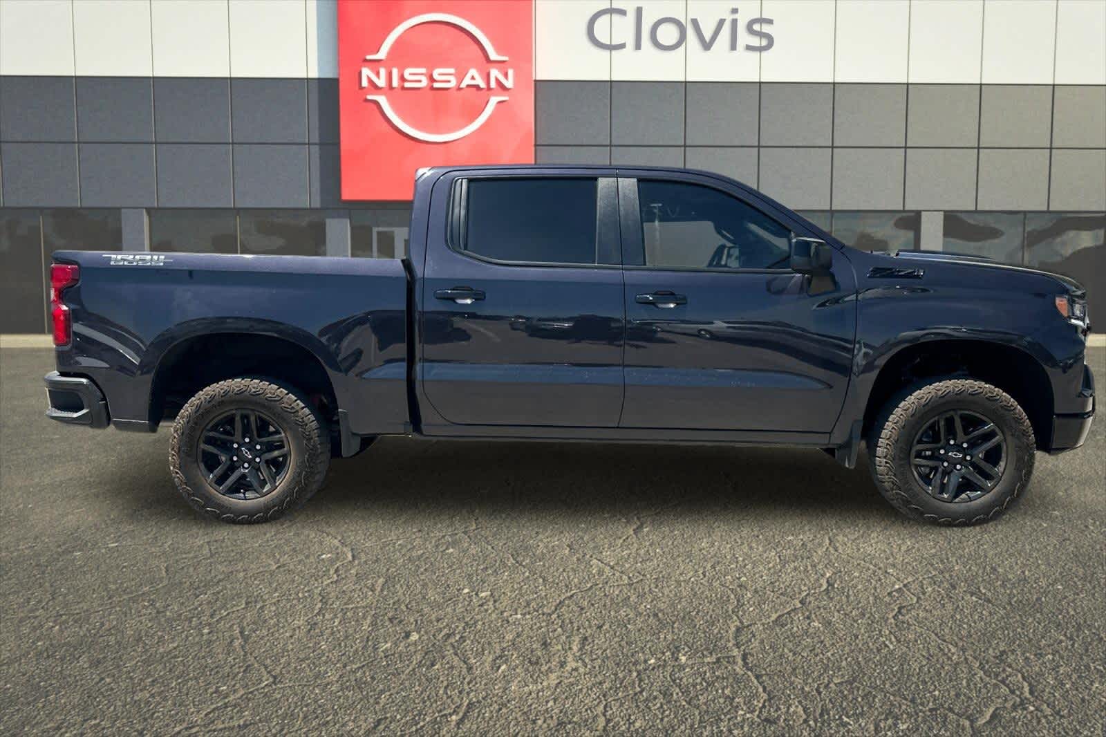 Thumbnail: 2024 Chevrolet Silverado 1500 - 9