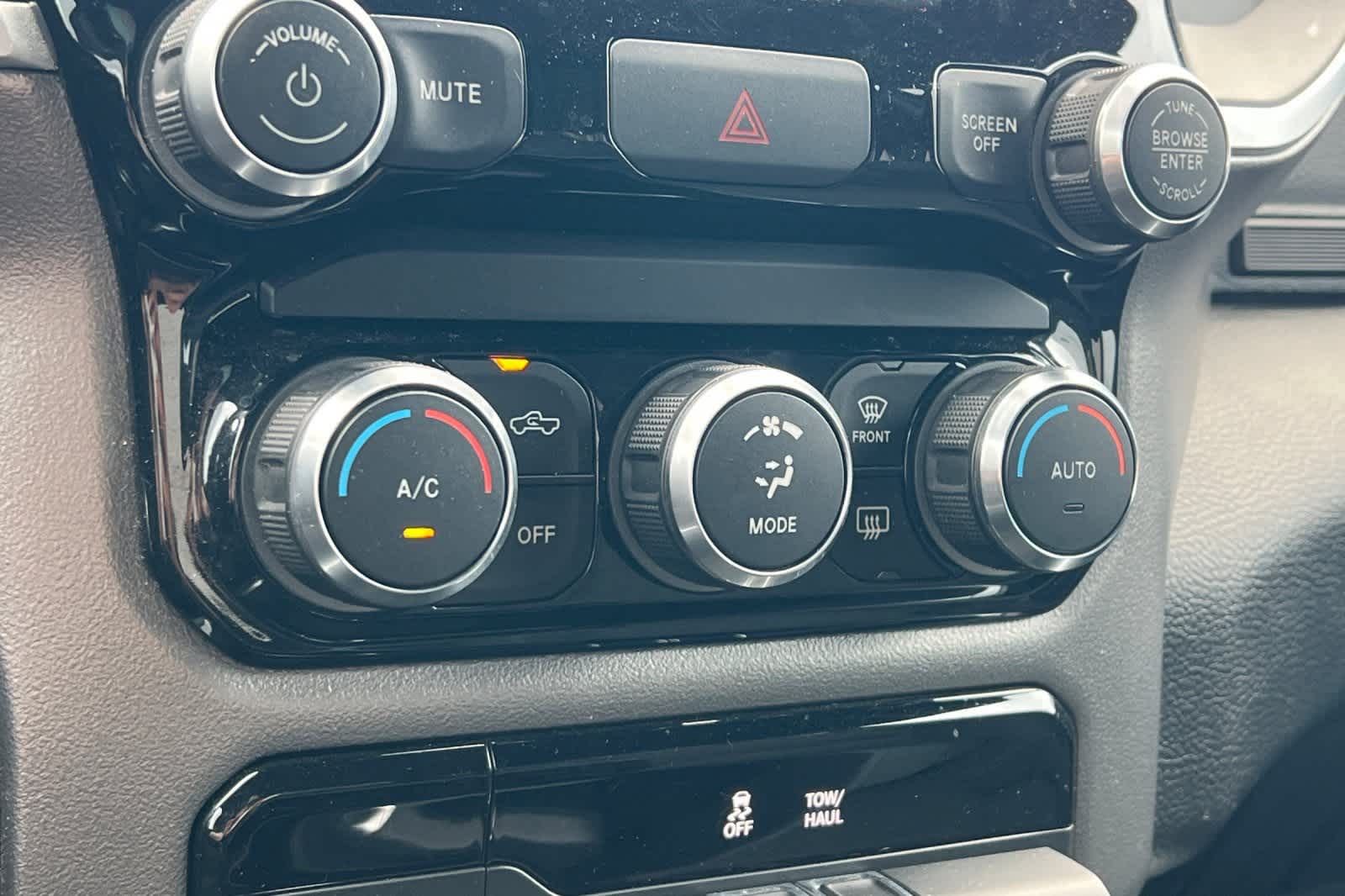 Thumbnail: 2019 RAM 1500 - 23