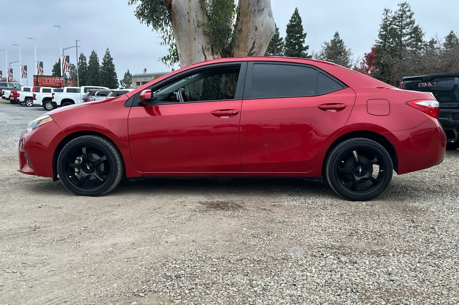 Thumbnail: 2015 Toyota Corolla - 6