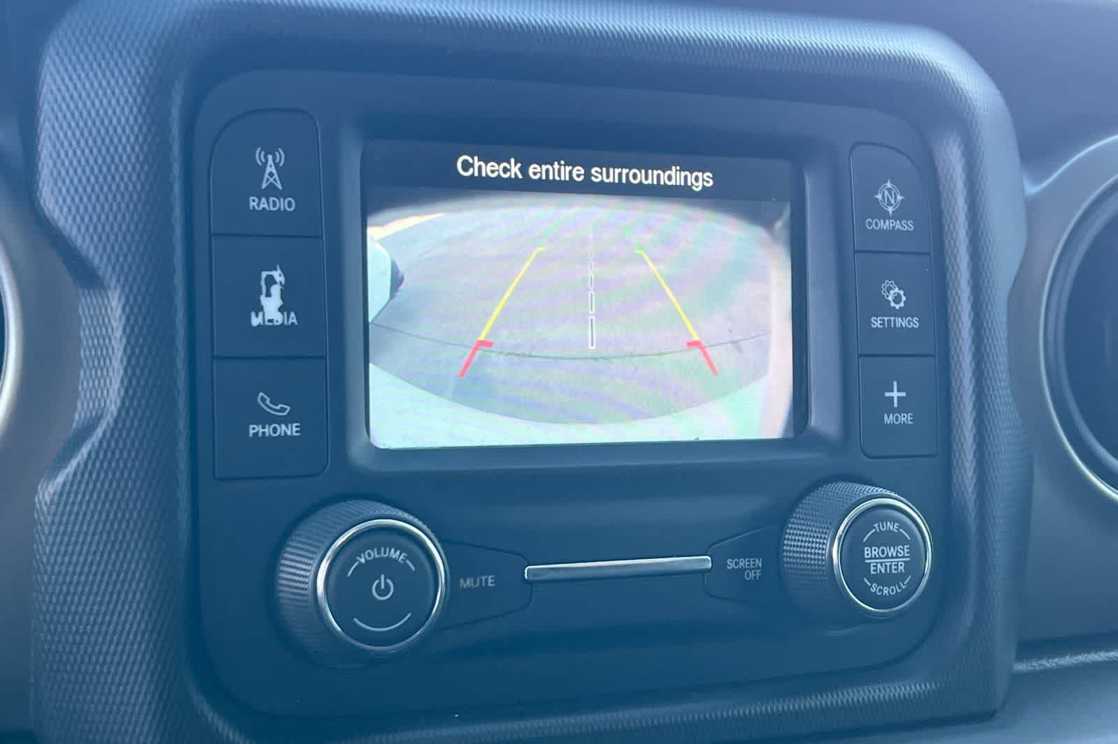 Thumbnail: 2018 Jeep Wrangler - 23