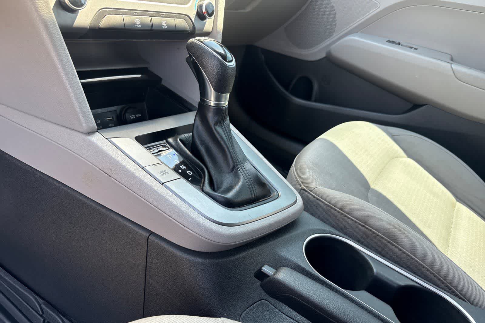 Thumbnail: 2017 Hyundai Elantra - 21