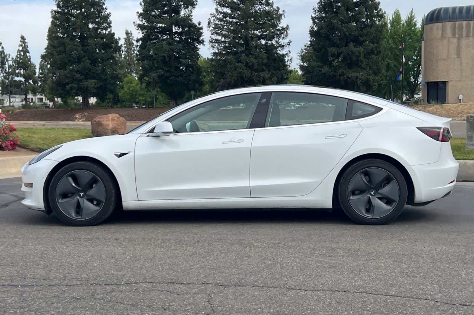 Thumbnail: 2019 Tesla Model 3 - 6