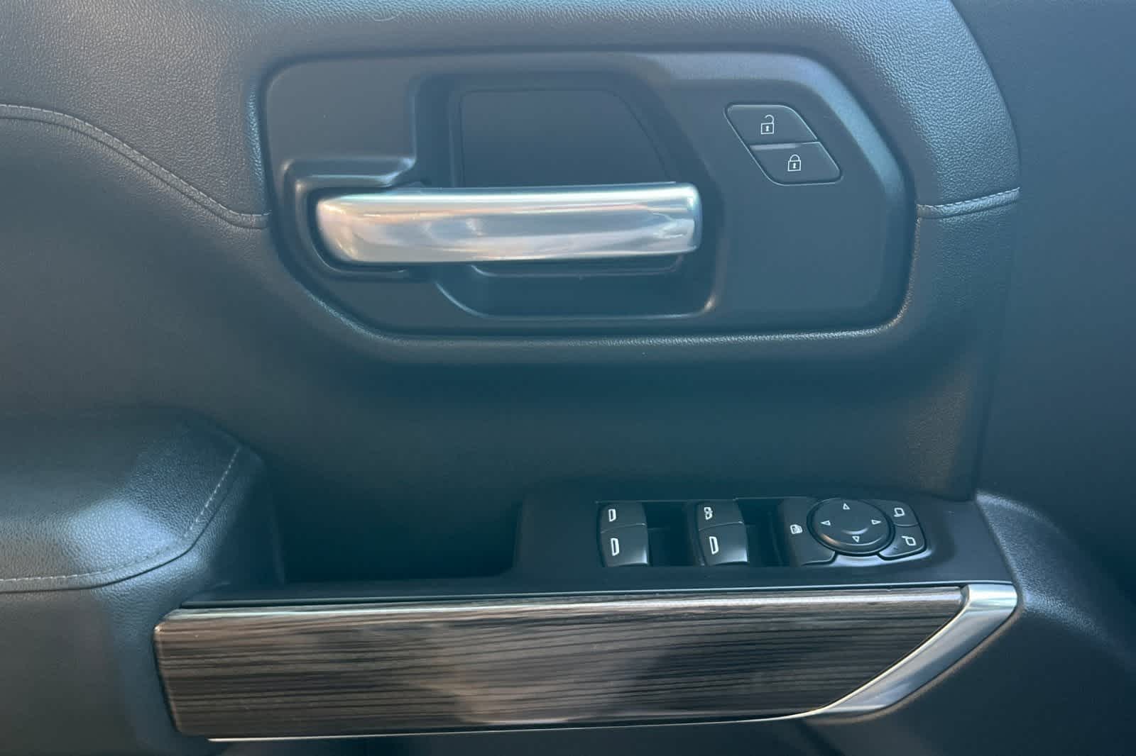 Thumbnail: 2019 Chevrolet Silverado 1500 - 13