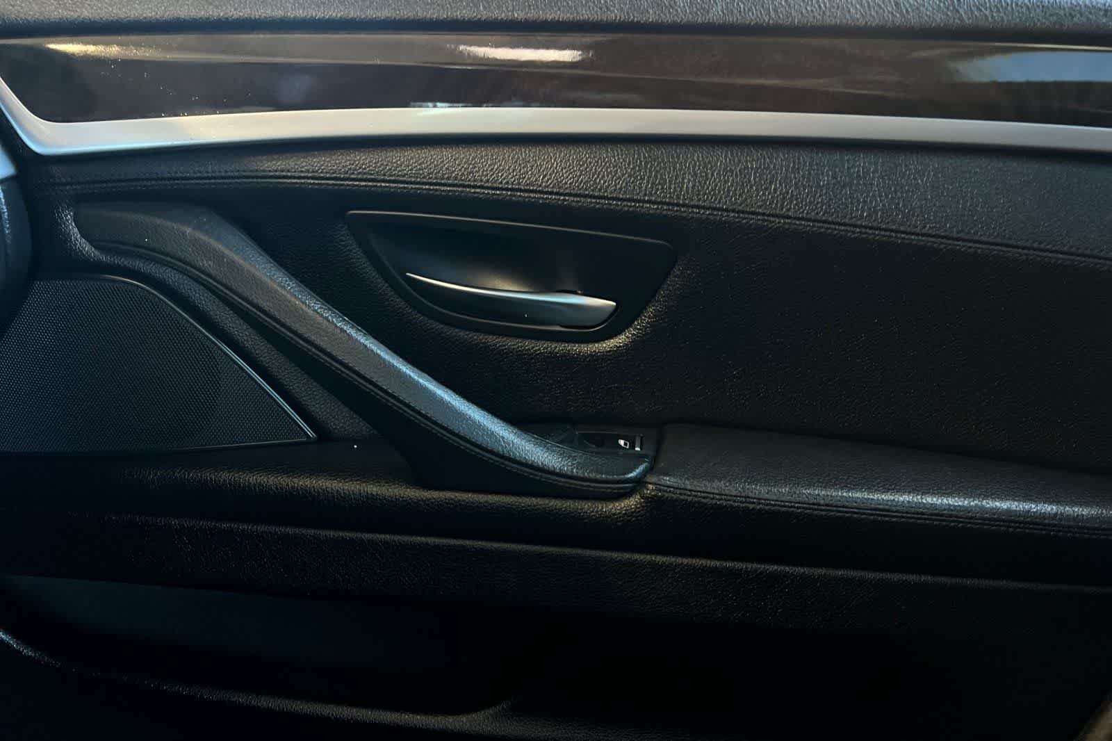 Thumbnail: 2015 BMW 5 Series - 20
