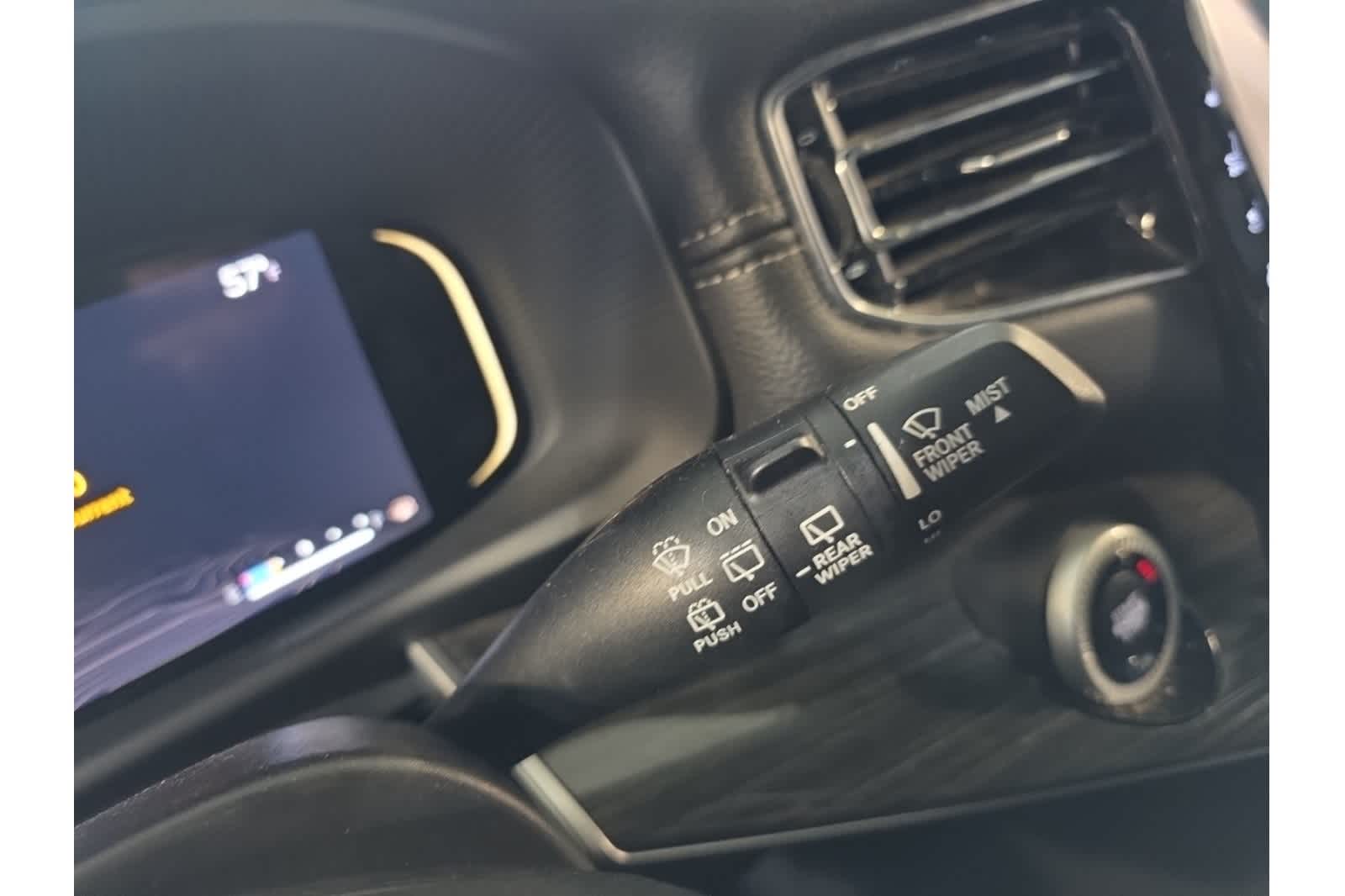 Thumbnail: 2022 Jeep Wagoneer - 28