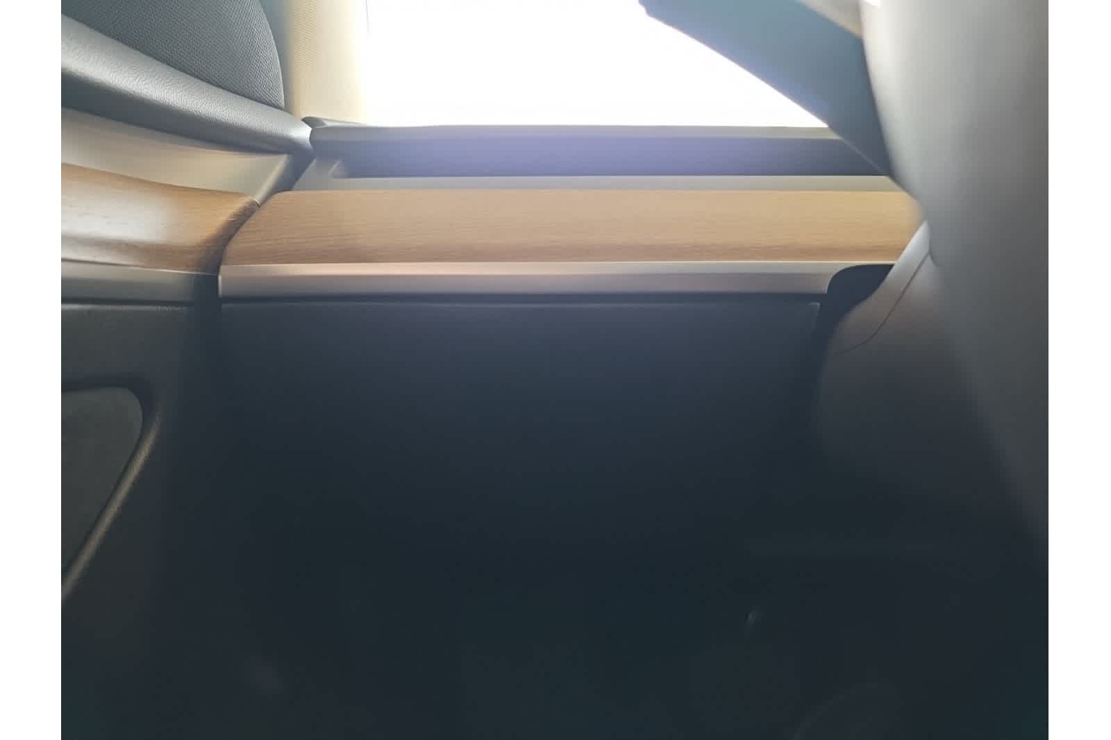 Thumbnail: 2022 Tesla Model 3 - 28