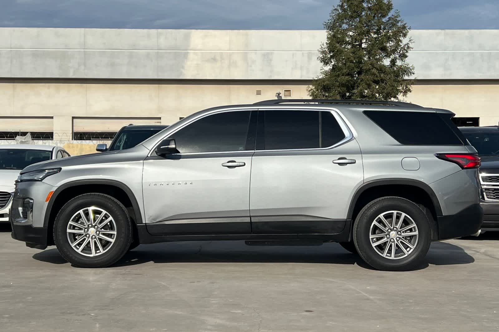 Thumbnail: 2023 Chevrolet Traverse - 6