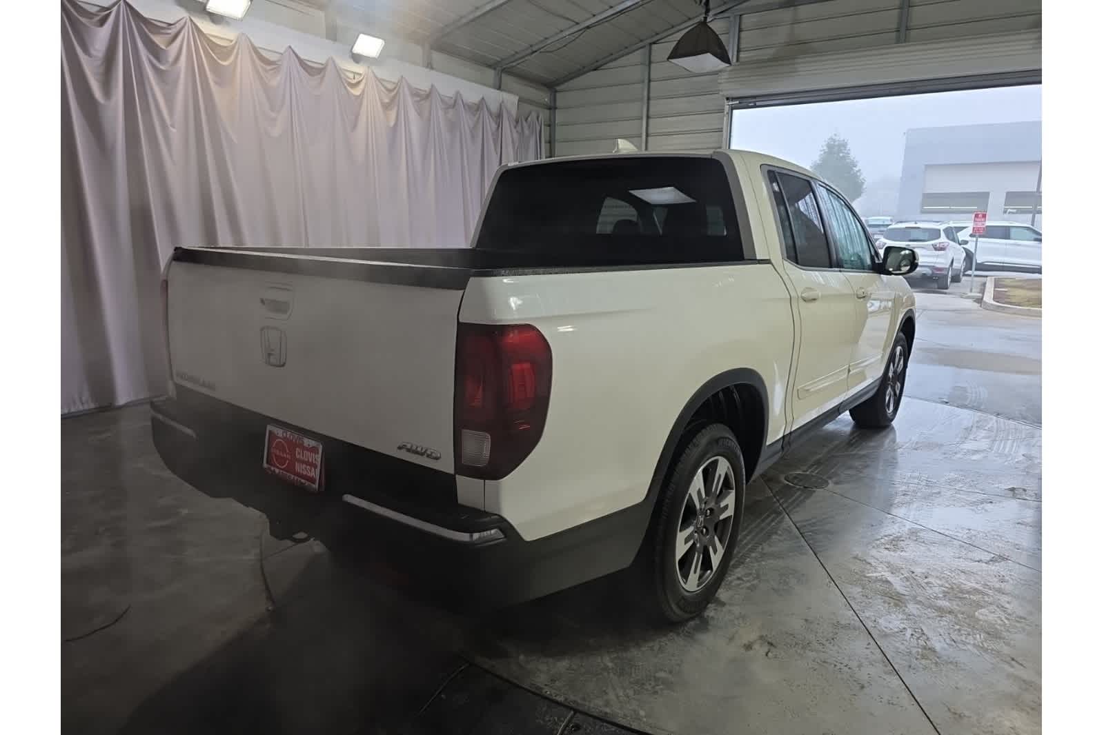 Thumbnail: 2017 Honda Ridgeline - 11