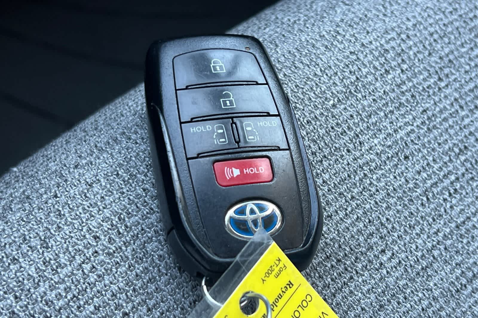 Thumbnail: 2021 Toyota Sienna - 29