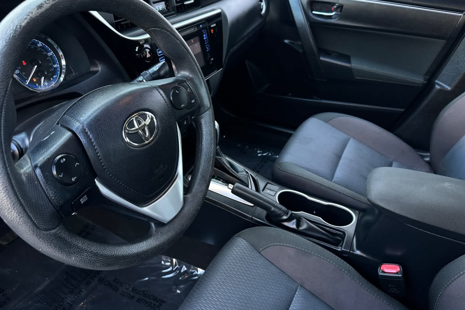 2017 Toyota Corolla LE 14