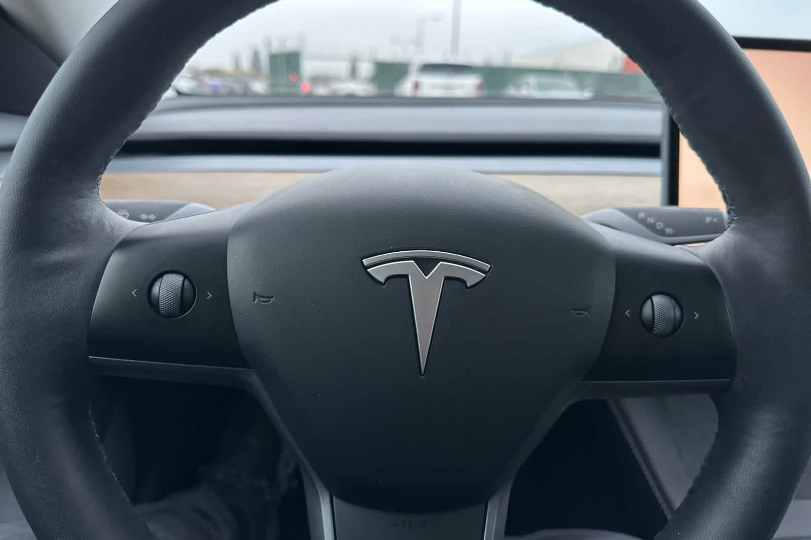 Thumbnail: 2023 Tesla Model 3 - 28