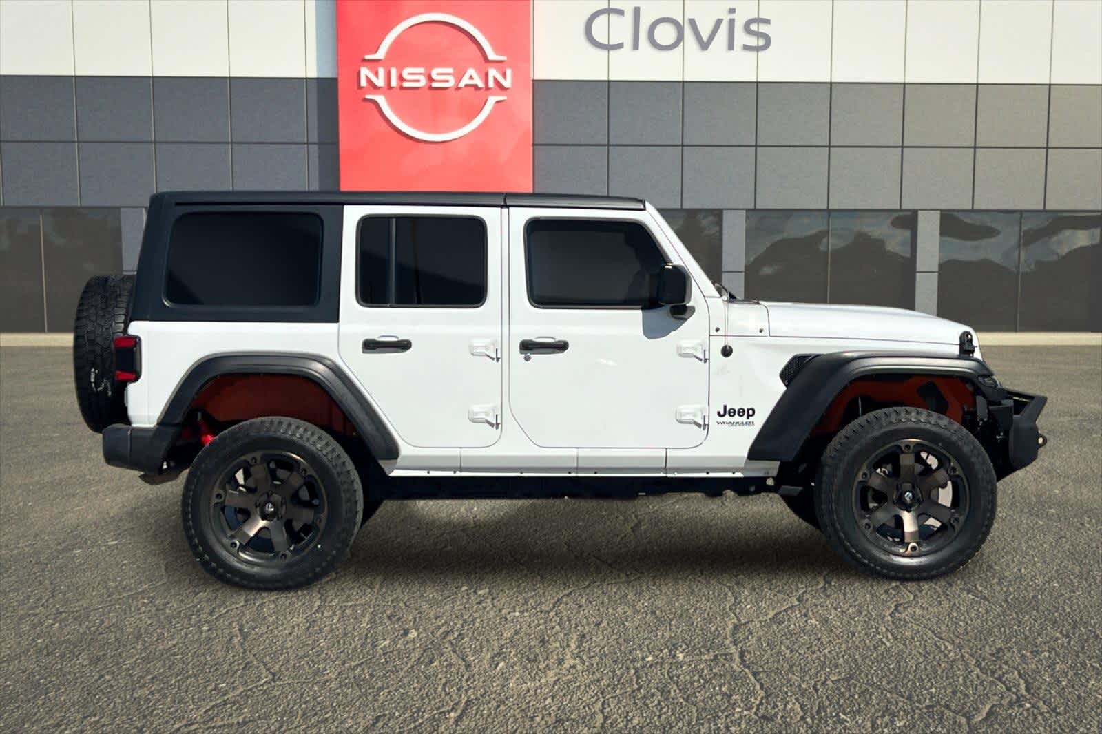 Thumbnail: 2019 Jeep Wrangler - 9