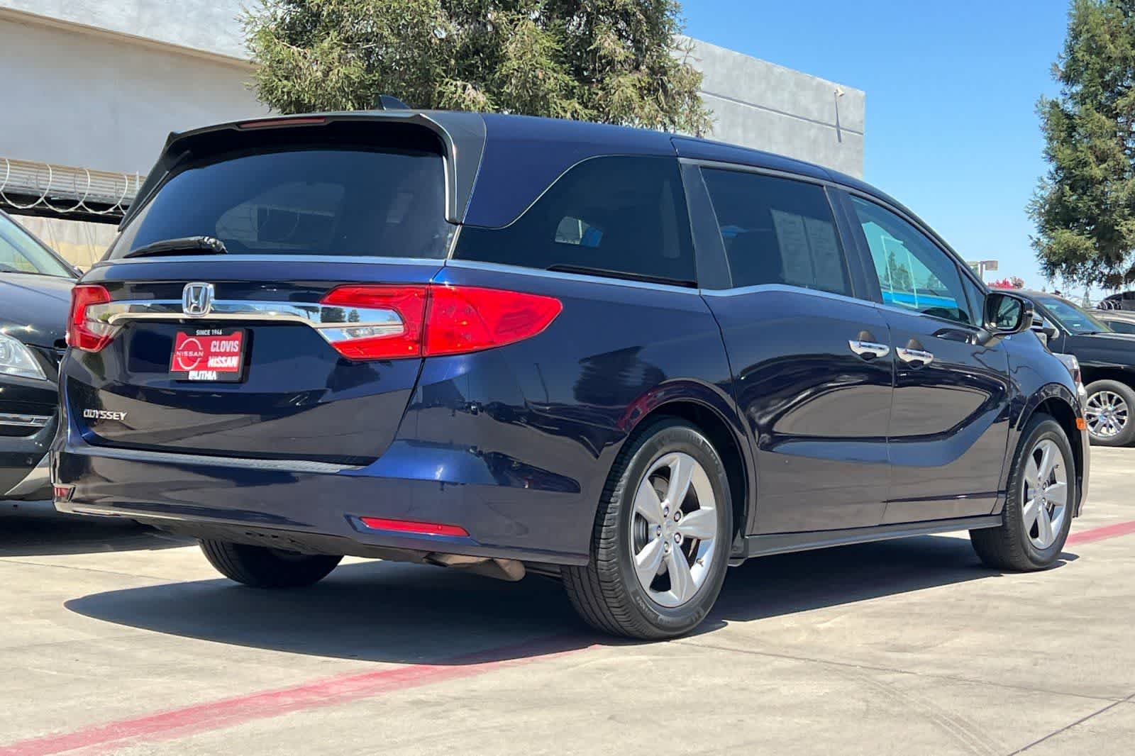 Thumbnail: 2018 Honda Odyssey - 3