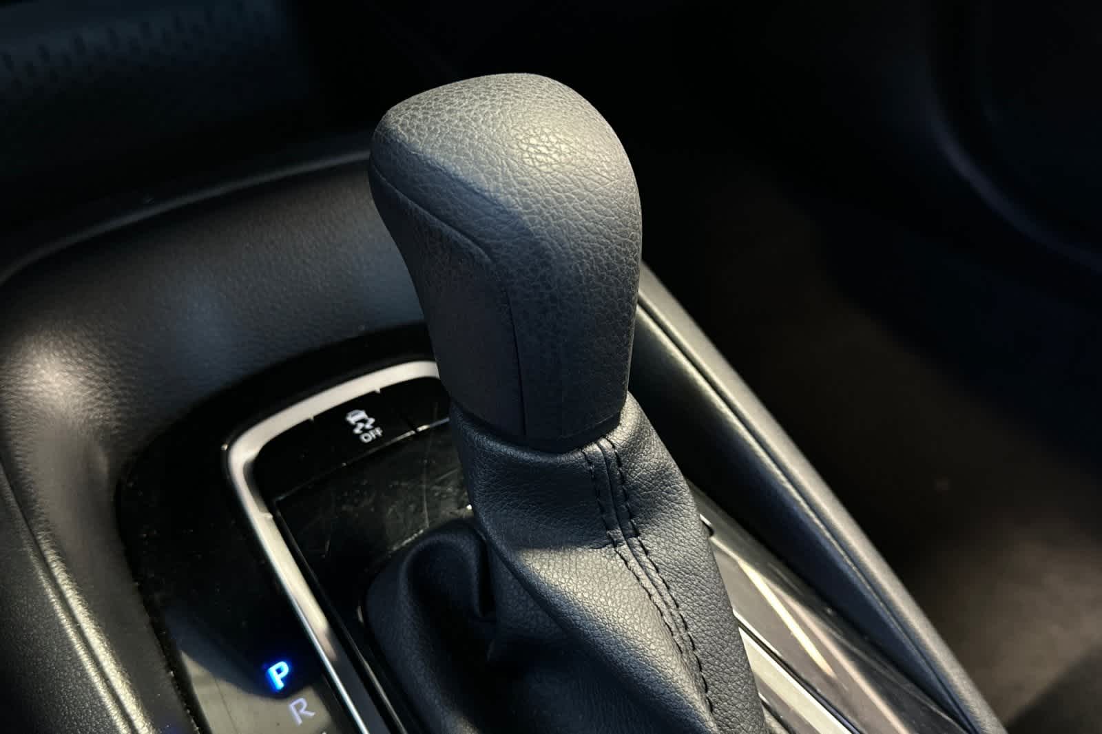 2024 Toyota Corolla LE 23