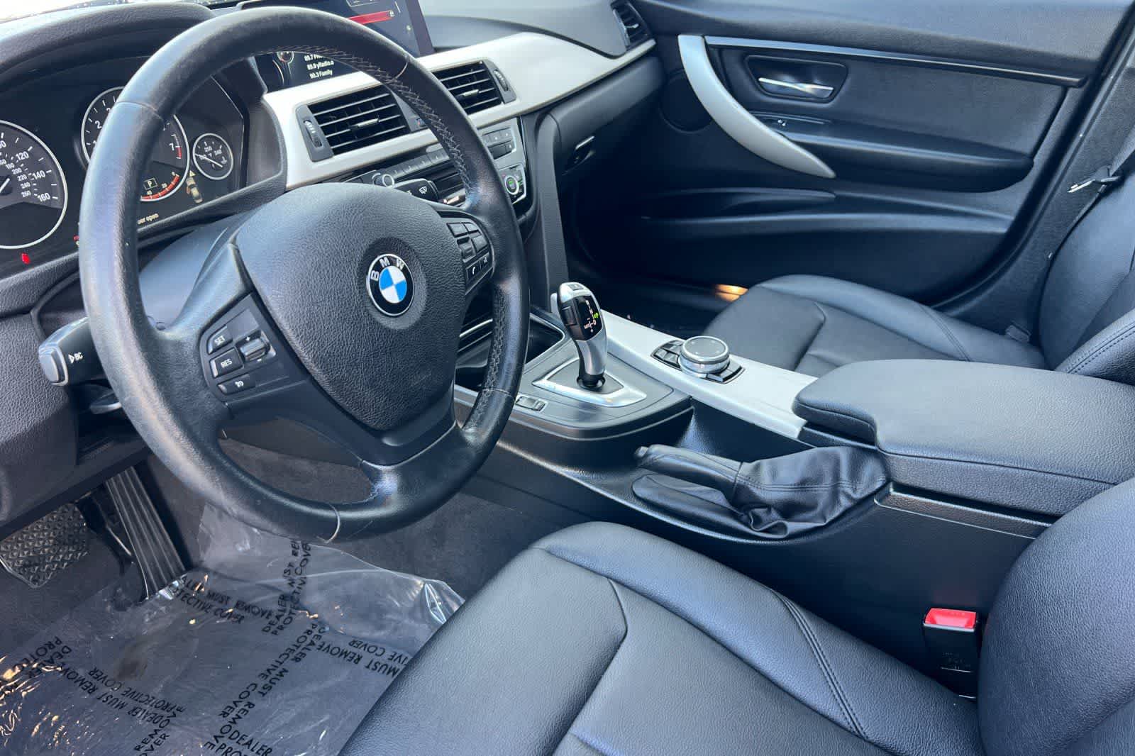 Thumbnail: 2016 BMW 3 Series - 12