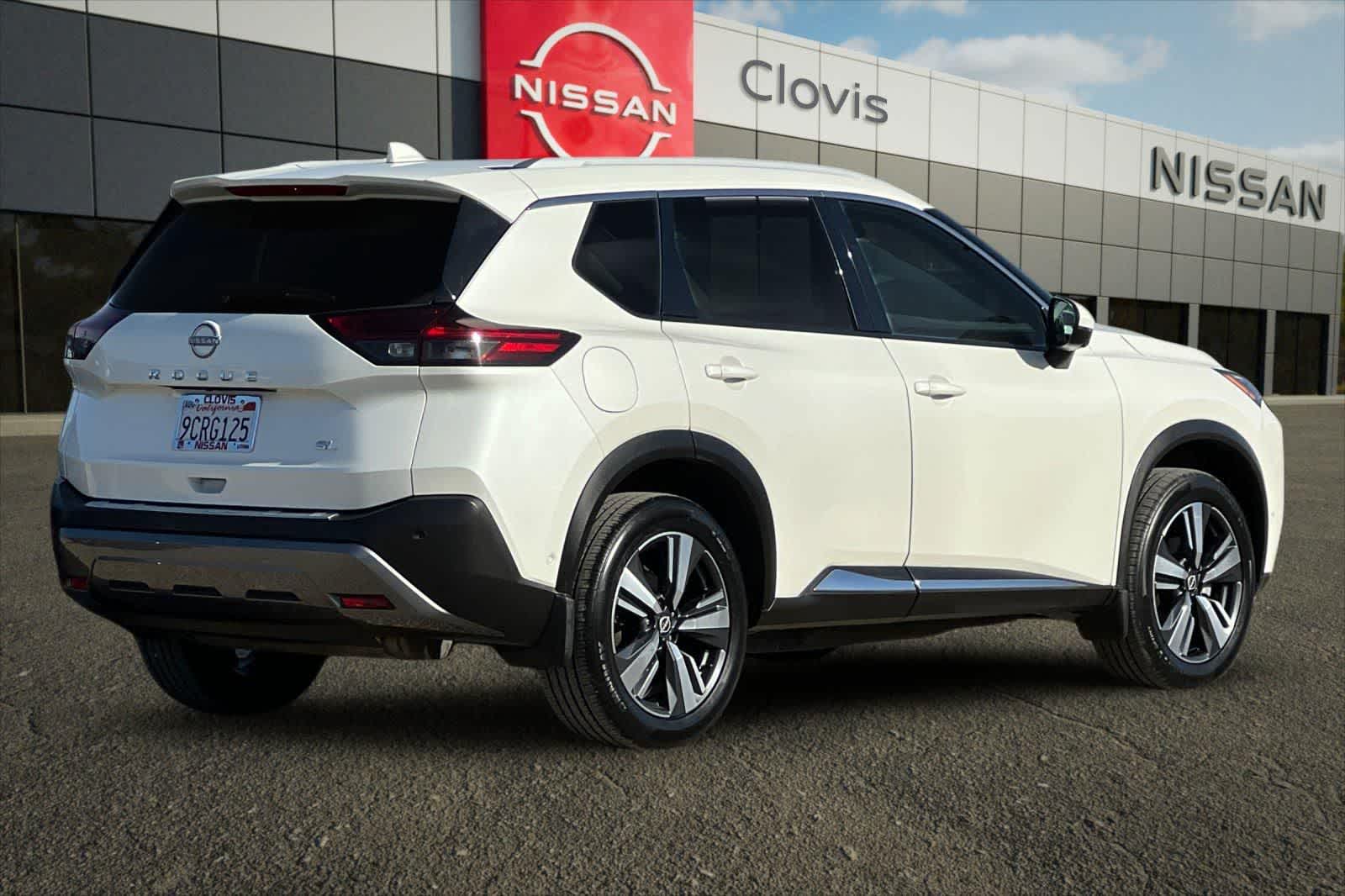 Thumbnail: 2022 Nissan Rogue - 3