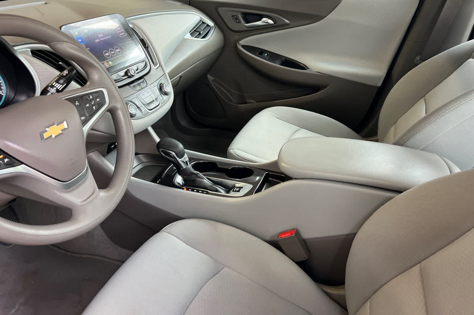 Thumbnail: 2023 Chevrolet Malibu - 12