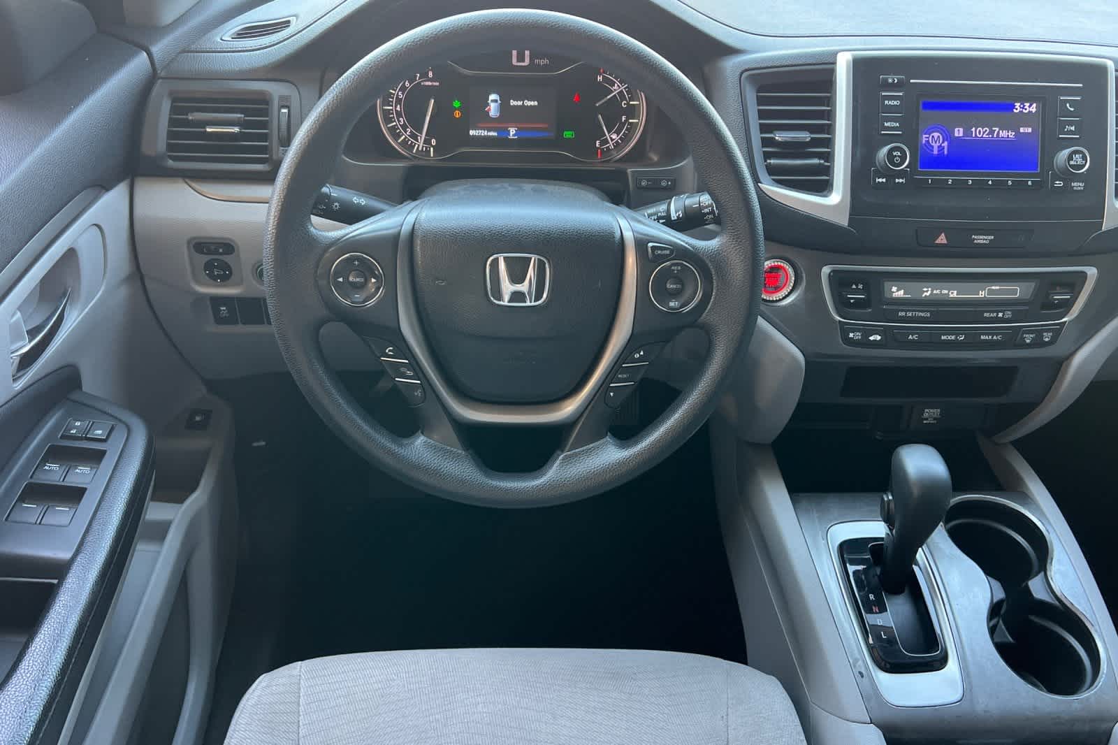 Thumbnail: 2017 Honda Pilot - 17
