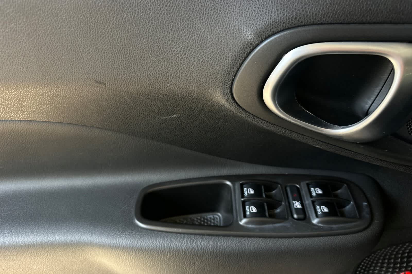 Thumbnail: 2016 Fiat 500L - 15